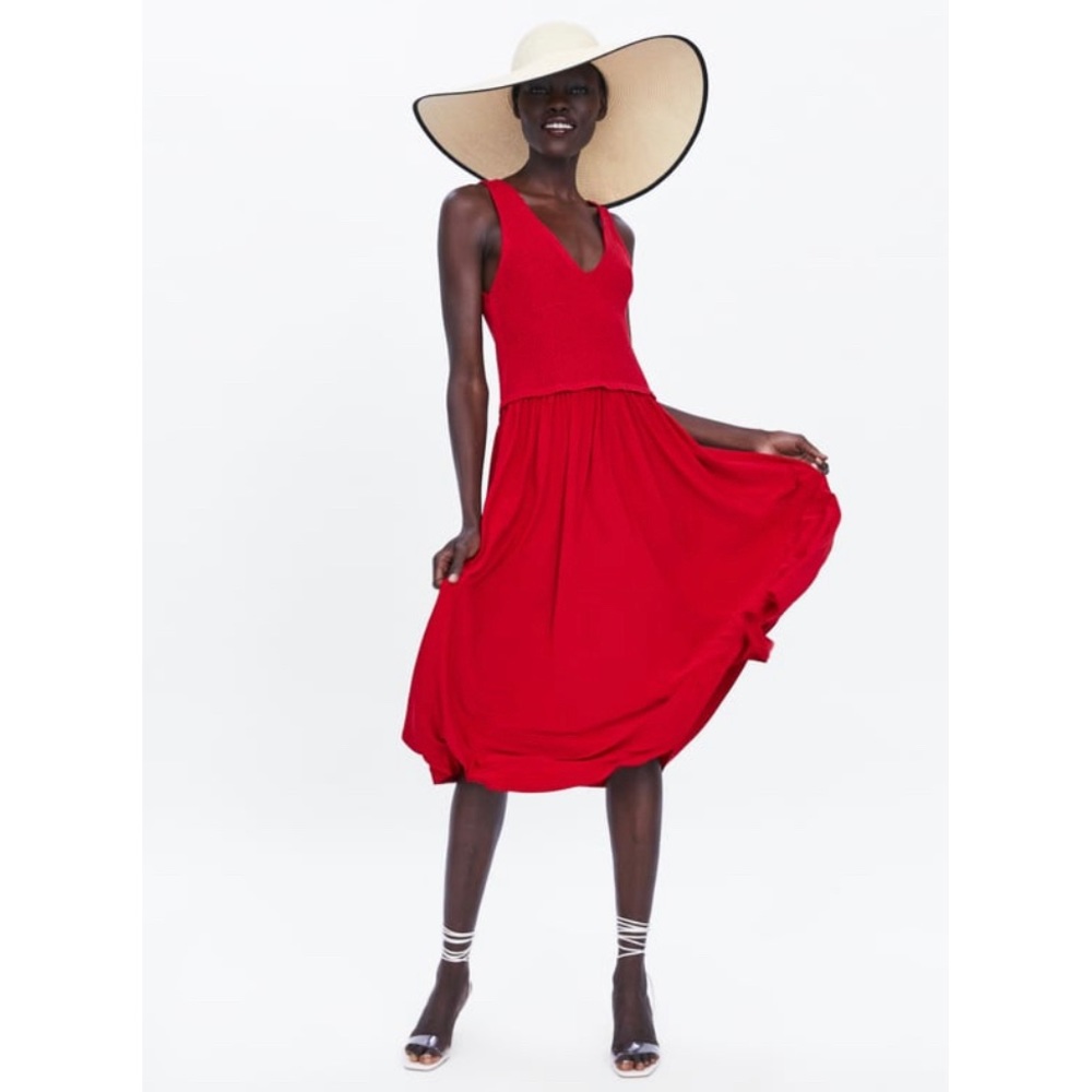 Like New | Zara Red knit midi dress